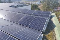 Wartung und Installation von PV-Anlagen in Neu-Ulm und Freiburg zur Senkung der Energiekosten